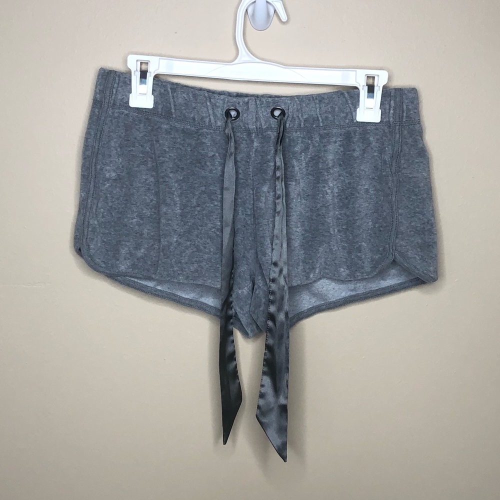 Green Tea small grey shorts silk ribbon tie